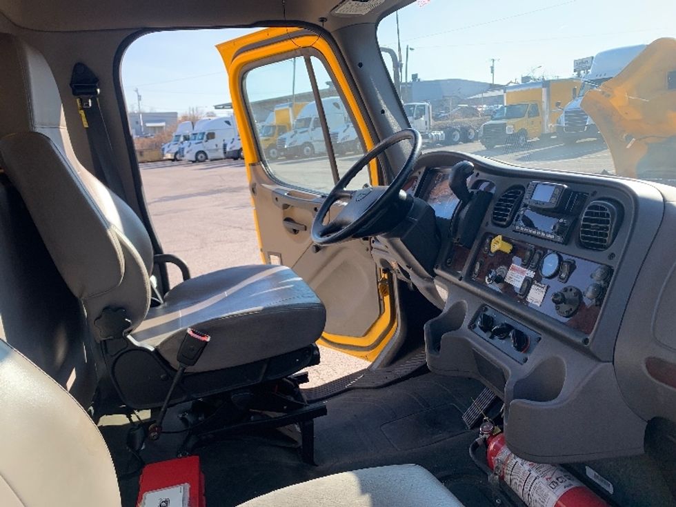 Medium Duty Box Truck-Light and Medium Duty Trucks-Freightliner-2022-M2-Nashville (Mount Juliet)-TN-36,063\n\t\tmiles-$ 86,000 - Image 22