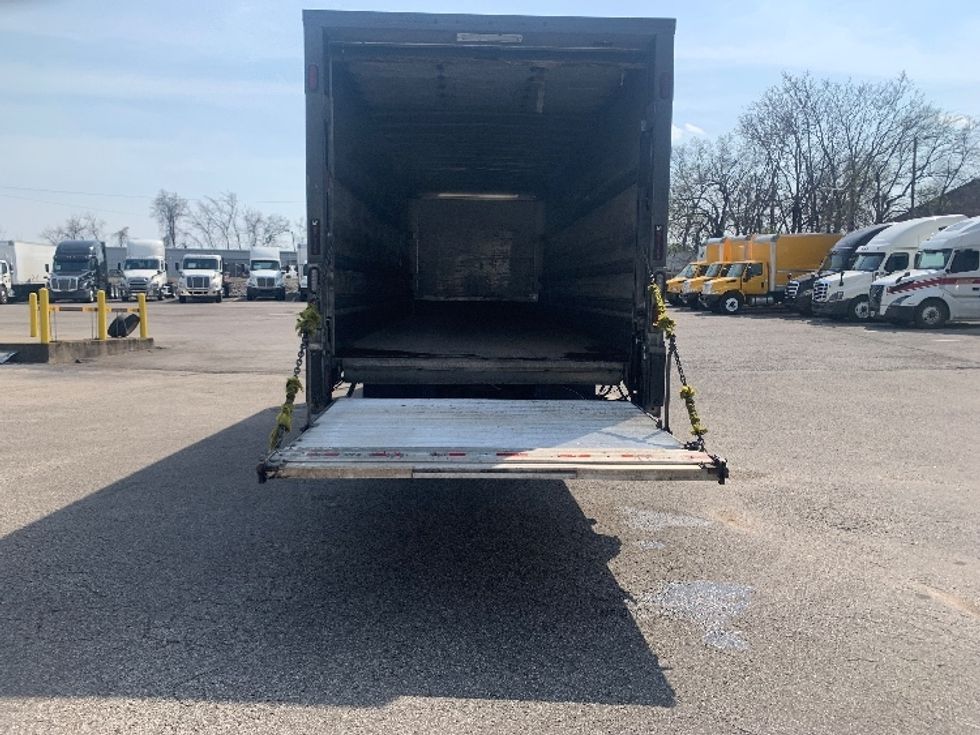 Medium Duty Box Truck-Light and Medium Duty Trucks-Freightliner-2022-M2-Nashville (Mount Juliet)-TN-378,402\n\t\tmiles-$ 28,000 - Image 9