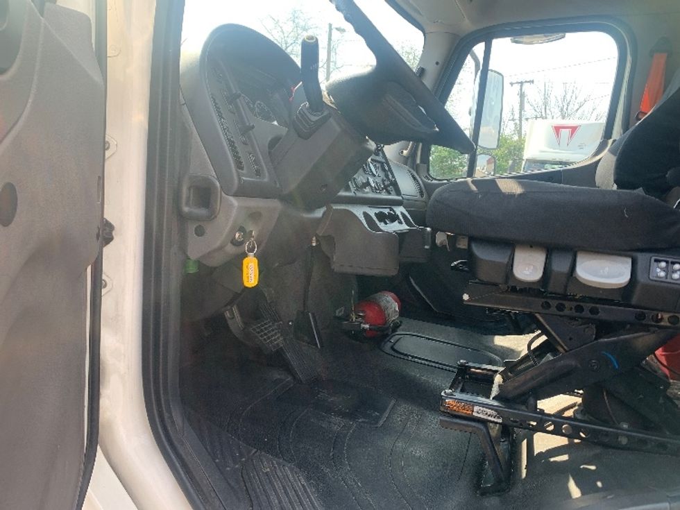 Medium Duty Box Truck-Light and Medium Duty Trucks-Freightliner-2022-M2-Nashville (Mount Juliet)-TN-378,402\n\t\tmiles-$ 28,000 - Image 17