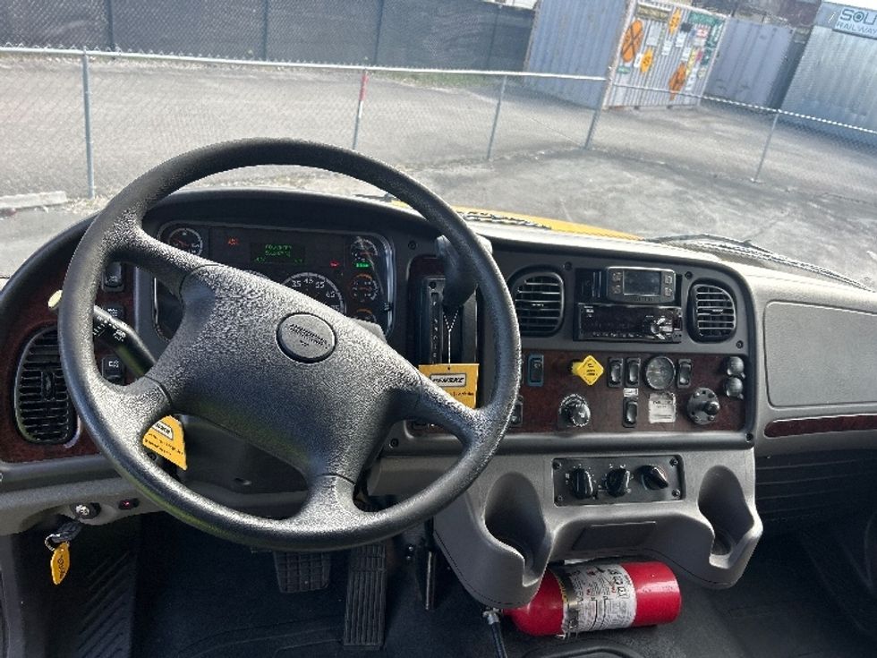 Medium Duty Box Truck-Light and Medium Duty Trucks-Freightliner-2022-M2-Nashville-TN-56,828\n\t\tmiles-$ 84,500 - Image 18