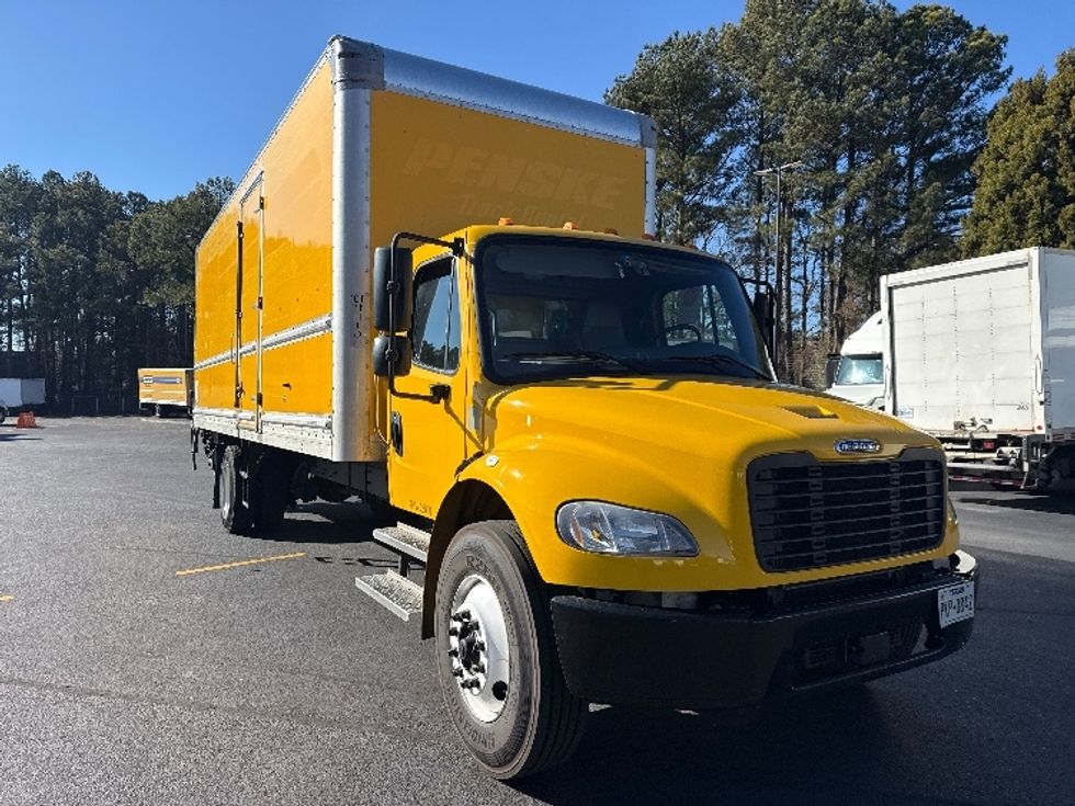 Medium Duty Box Truck-Light and Medium Duty Trucks-Freightliner-2022-M2-Norcross-GA-123,731\n\t\tmiles-$ 77,250 - Image 1