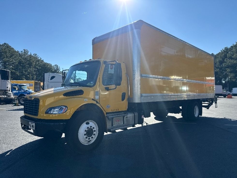 Medium Duty Box Truck-Light and Medium Duty Trucks-Freightliner-2022-M2-Norcross-GA-123,731\n\t\tmiles-$ 77,250 - Image 3