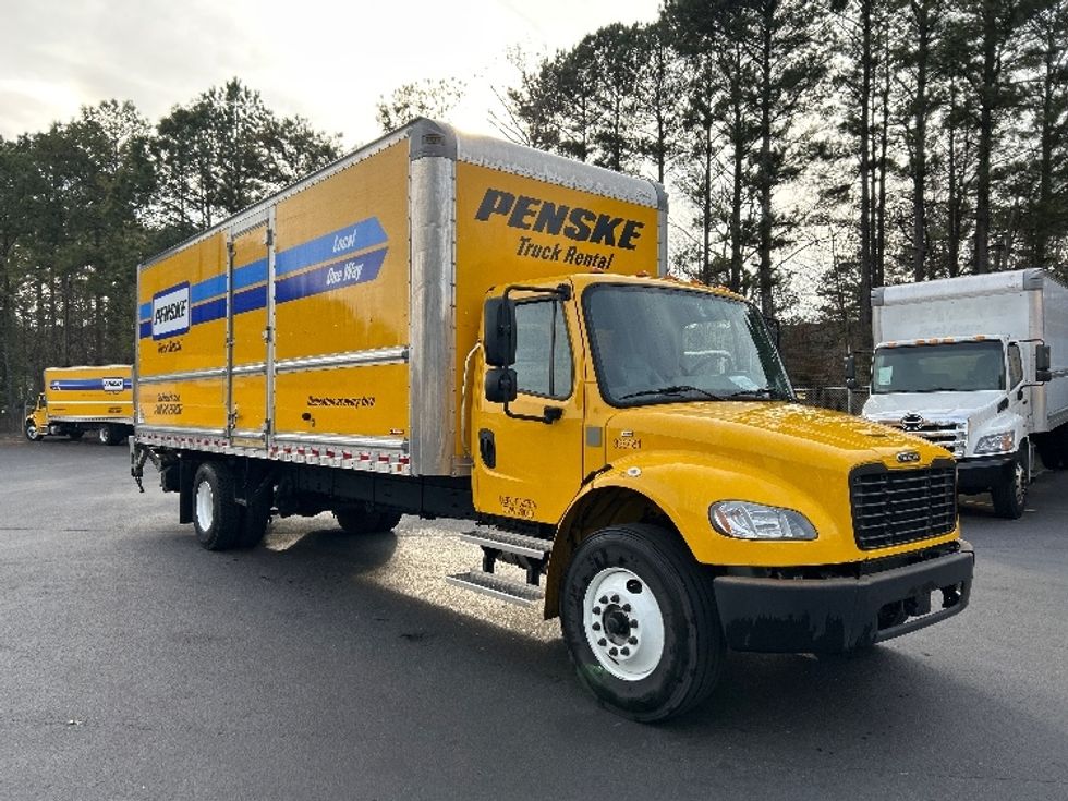 Medium Duty Box Truck-Light and Medium Duty Trucks-Freightliner-2022-M2-Norcross-GA-135,004\n\t\tmiles-$ 75,250 - Image 1