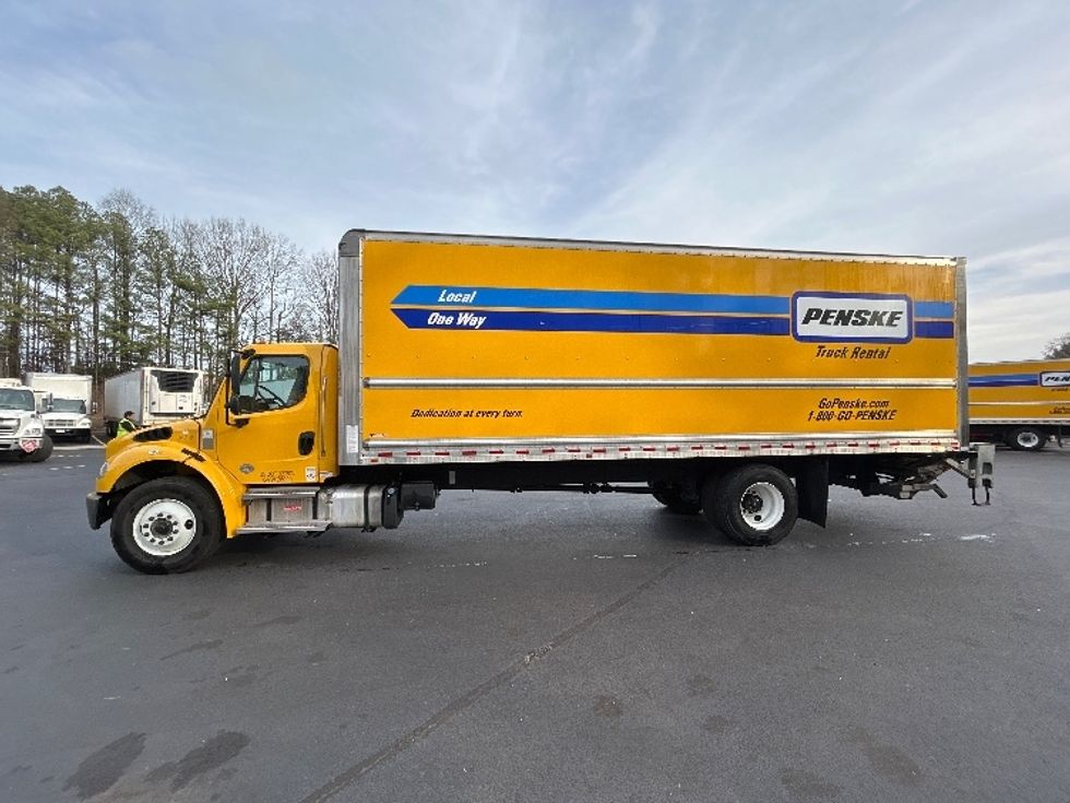 Medium Duty Box Truck-Light and Medium Duty Trucks-Freightliner-2022-M2-Norcross-GA-135,004\n\t\tmiles-$ 75,250 - Image 4