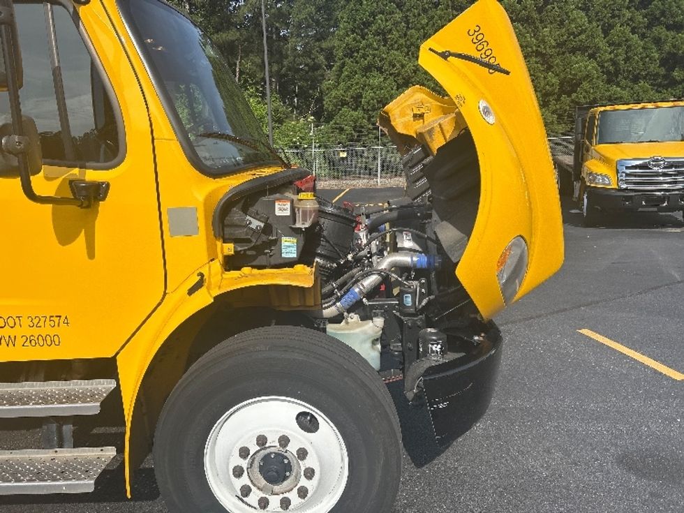 Medium Duty Box Truck-Light and Medium Duty Trucks-Freightliner-2022-M2-Norcross-GA-259,680\n\t\tmiles-$ 45,750 - Image 22