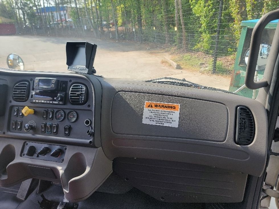 Medium Duty Box Truck-Light and Medium Duty Trucks-Freightliner-2022-M2-Norcross-GA-337,090\n\t\tmiles-$ 32,250 - Image 20