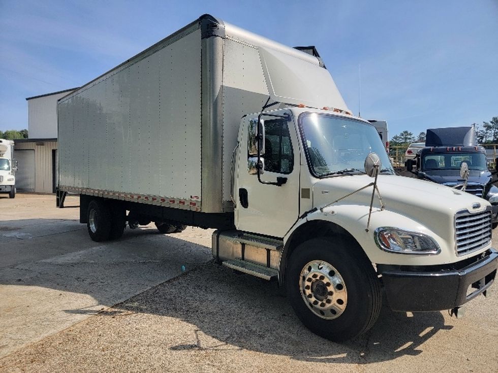 Medium Duty Box Truck-Light and Medium Duty Trucks-Freightliner-2022-M2-Norcross-GA-337,090\n\t\tmiles-$ 32,250 - Image 3
