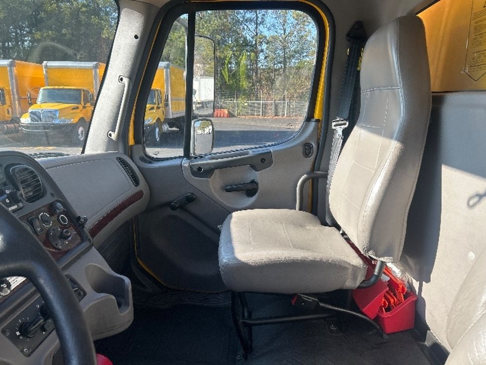 Medium Duty Box Truck-Light and Medium Duty Trucks-Freightliner-2022-M2-Norcross-GA-95,133\n\t\tmiles-$ 83,500 - Image 19