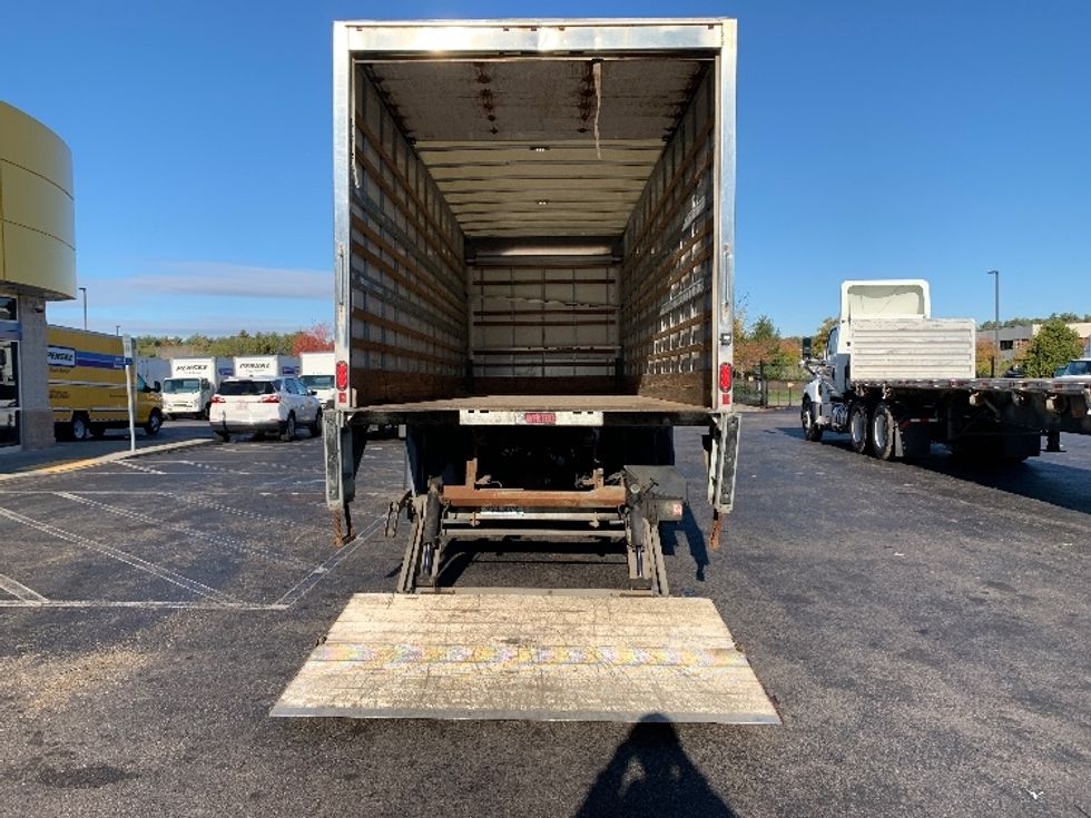 Medium Duty Box Truck-Light and Medium Duty Trucks-Freightliner-2022-M2-Norton-MA-164,747\n\t\tmiles-$ 51,000 - Image 9