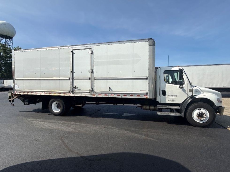 Medium Duty Box Truck-Light and Medium Duty Trucks-Freightliner-2022-M2-Norton-MA-189,953\n\t\tmiles-$ 62,500 - Image 14