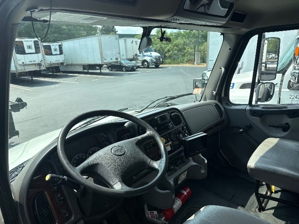 Medium Duty Box Truck-Light and Medium Duty Trucks-Freightliner-2022-M2-Norton-MA-189,953\n\t\tmiles-$ 62,500 - Image 16