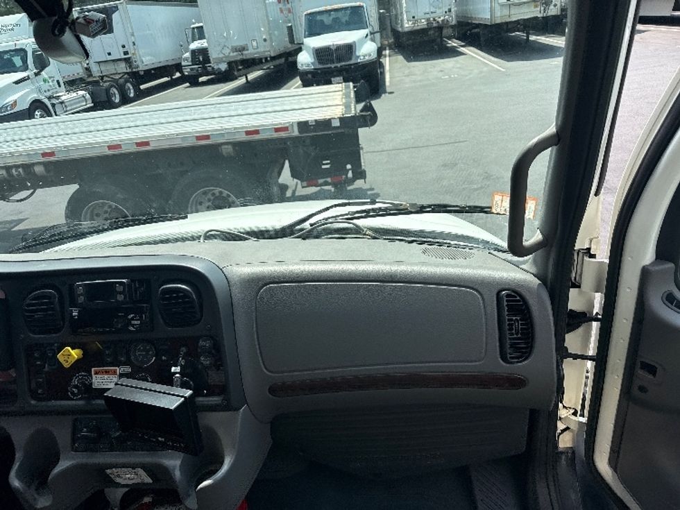 Medium Duty Box Truck-Light and Medium Duty Trucks-Freightliner-2022-M2-Norton-MA-189,953\n\t\tmiles-$ 62,500 - Image 20