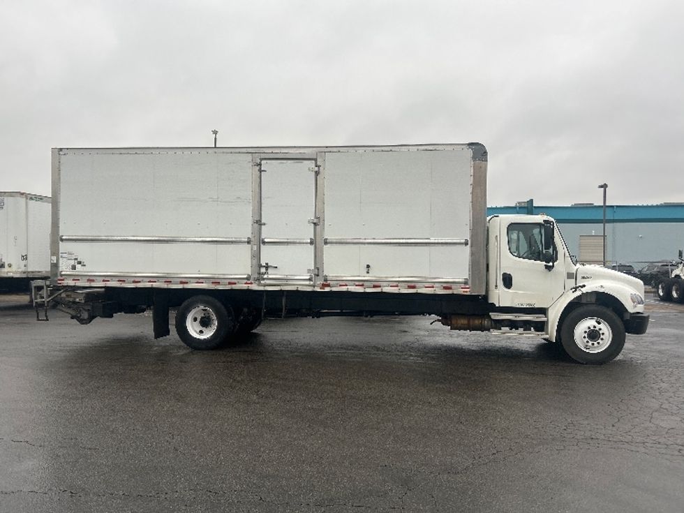 Medium Duty Box Truck-Light and Medium Duty Trucks-Freightliner-2022-M2-Obetz-OH-176,813\n\t\tmiles-$ 64,750 - Image 15