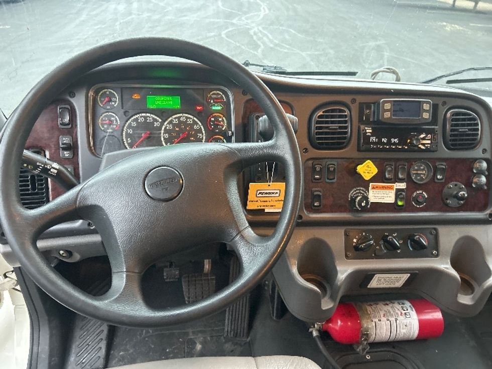 Medium Duty Box Truck-Light and Medium Duty Trucks-Freightliner-2022-M2-Obetz-OH-176,813\n\t\tmiles-$ 64,750 - Image 18