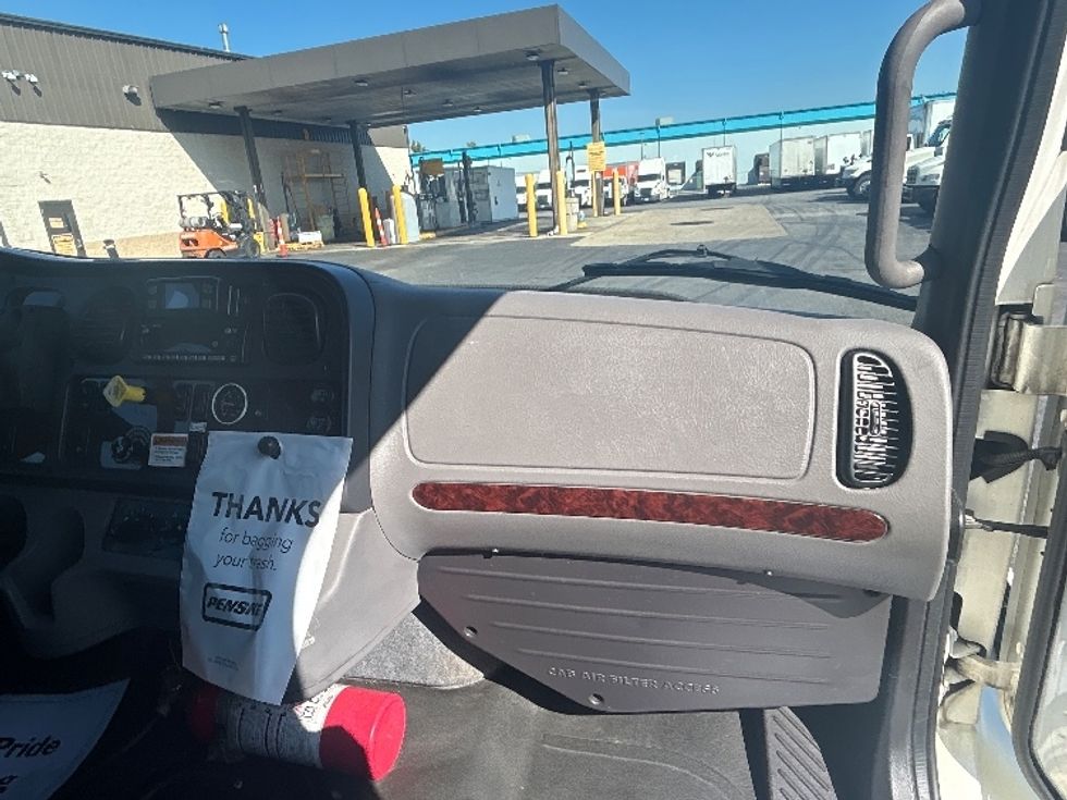 Medium Duty Box Truck-Light and Medium Duty Trucks-Freightliner-2022-M2-Obetz-OH-180,580\n\t\tmiles-$ 54,250 - Image 21