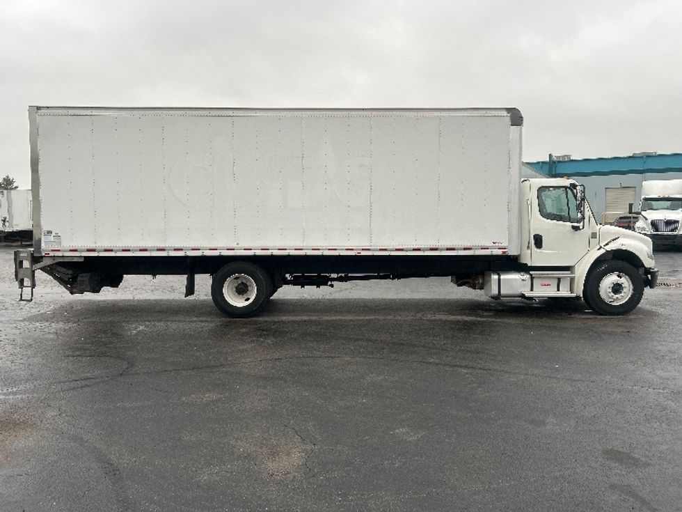 Medium Duty Box Truck-Light and Medium Duty Trucks-Freightliner-2022-M2-Obetz-OH-260,051\n\t\tmiles-$ 49,250 - Image 15