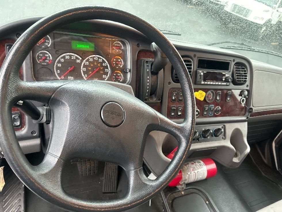 Medium Duty Box Truck-Light and Medium Duty Trucks-Freightliner-2022-M2-Obetz-OH-260,051\n\t\tmiles-$ 49,250 - Image 18