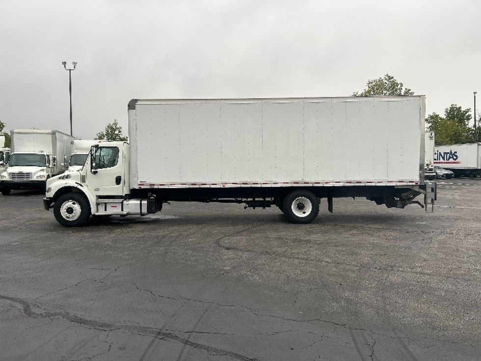 Medium Duty Box Truck-Light and Medium Duty Trucks-Freightliner-2022-M2-Obetz-OH-260,051\n\t\tmiles-$ 49,250 - Image 4