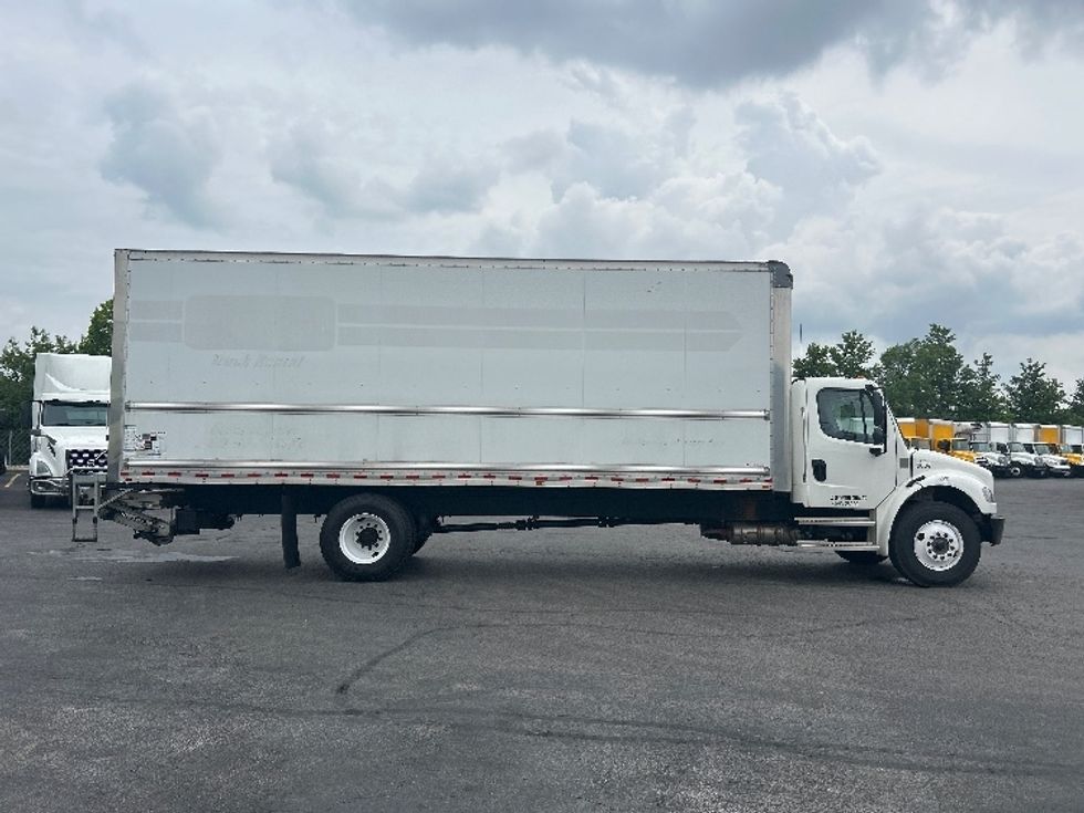 Medium Duty Box Truck-Light and Medium Duty Trucks-Freightliner-2022-M2-Obetz-OH-74,792\n\t\tmiles-$ 83,000 - Image 15