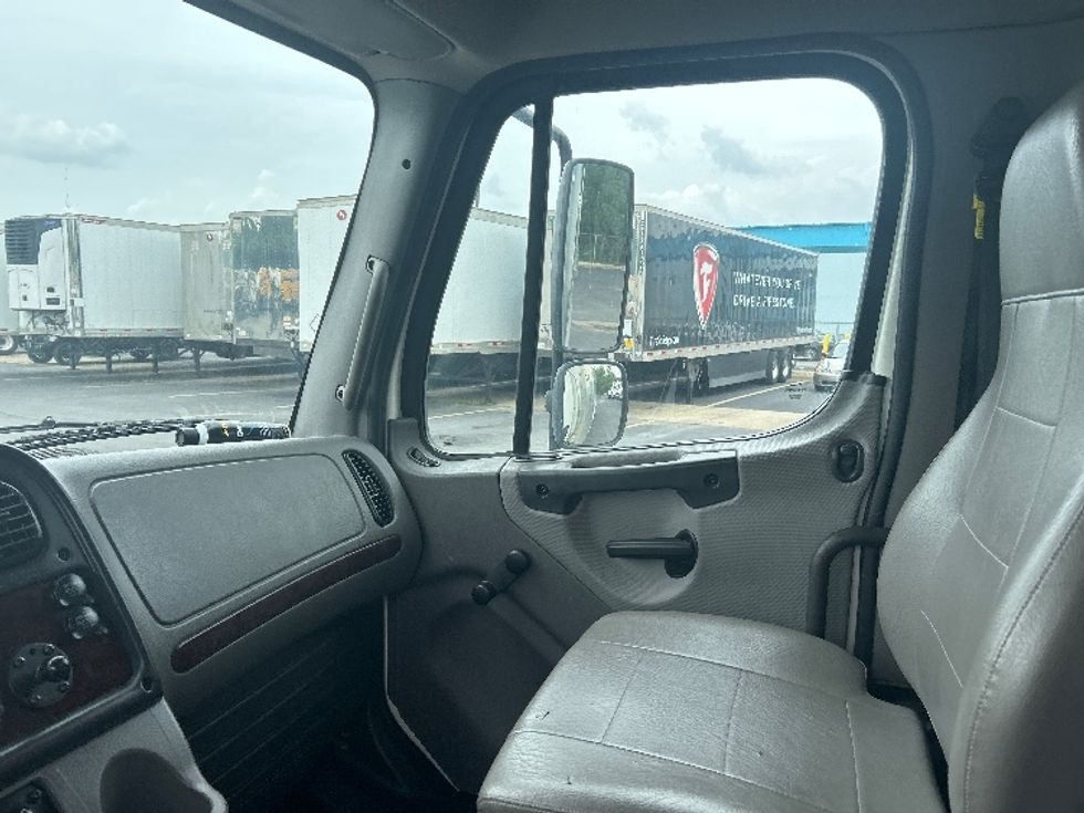 Medium Duty Box Truck-Light and Medium Duty Trucks-Freightliner-2022-M2-Obetz-OH-74,792\n\t\tmiles-$ 83,000 - Image 19