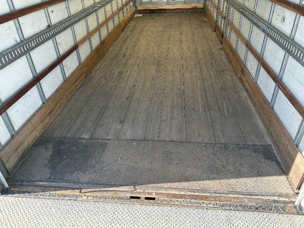 Medium Duty Box Truck-Light and Medium Duty Trucks-Freightliner-2022-M2-Ocala-FL-253,668\n\t\tmiles-$ 47,750 - Image 10