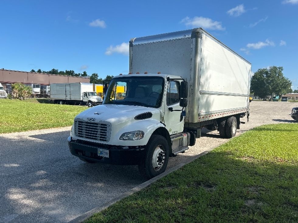 Medium Duty Box Truck-Light and Medium Duty Trucks-Freightliner-2022-M2-Ocala-FL-253,668\n\t\tmiles-$ 47,750 - Image 3