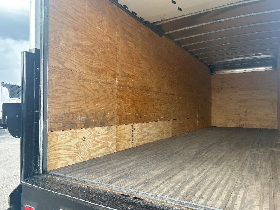 Medium Duty Box Truck-Light and Medium Duty Trucks-Freightliner-2022-M2-Ocala-FL-93,355\n\t\tmiles-$ 87,750 - Image 11