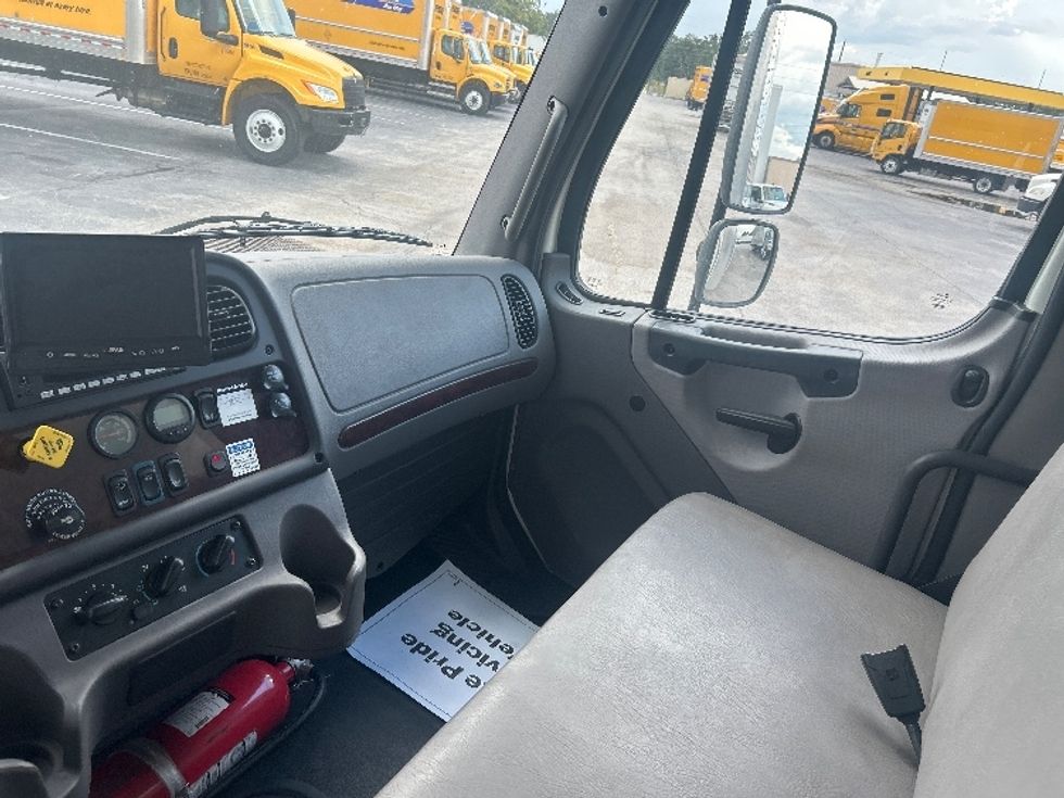 Medium Duty Box Truck-Light and Medium Duty Trucks-Freightliner-2022-M2-Ocala-FL-93,355\n\t\tmiles-$ 87,750 - Image 19