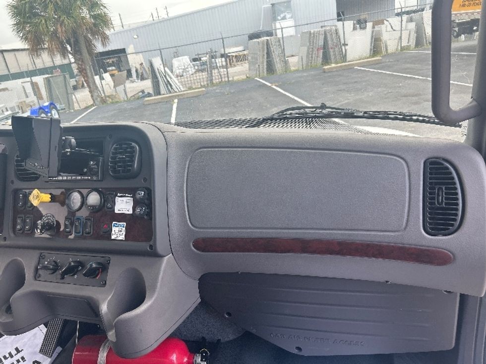 Medium Duty Box Truck-Light and Medium Duty Trucks-Freightliner-2022-M2-Ocala-FL-93,355\n\t\tmiles-$ 87,750 - Image 21