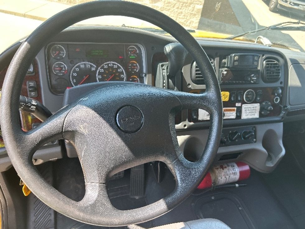 Medium Duty Box Truck-Light and Medium Duty Trucks-Freightliner-2022-M2-Oklahoma City-OK-137,051\n\t\tmiles-$ 69,500 - Image 18