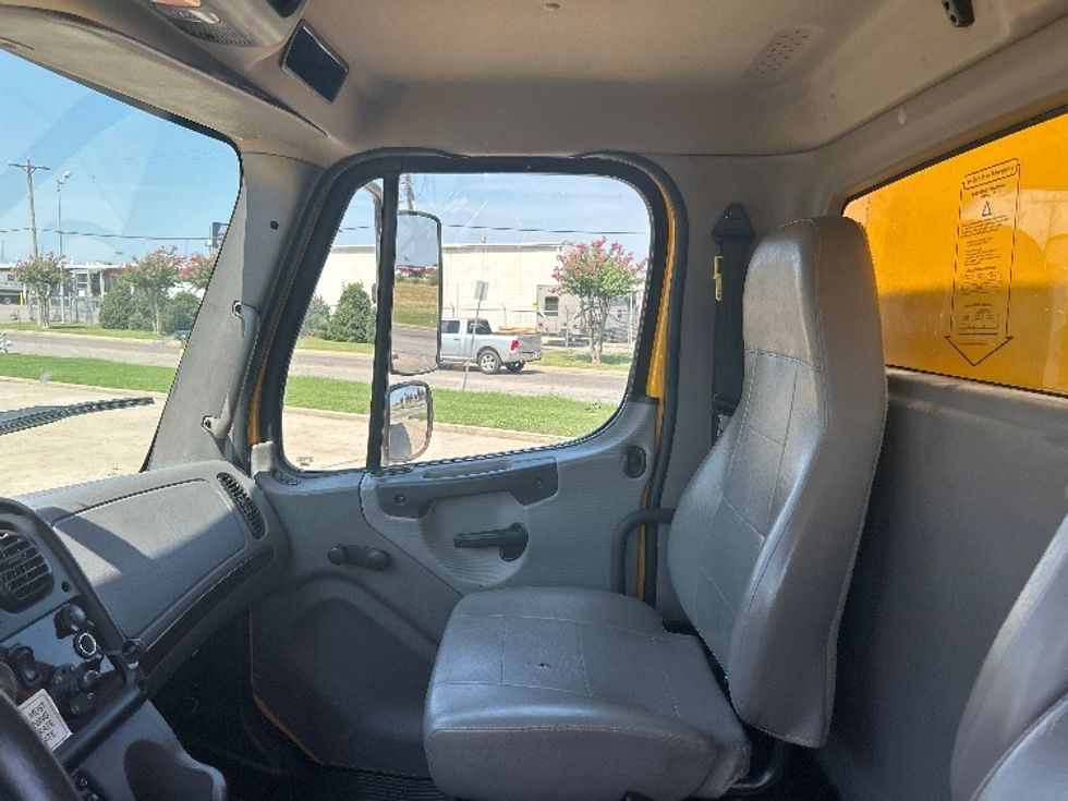 Medium Duty Box Truck-Light and Medium Duty Trucks-Freightliner-2022-M2-Oklahoma City-OK-137,051\n\t\tmiles-$ 69,500 - Image 19