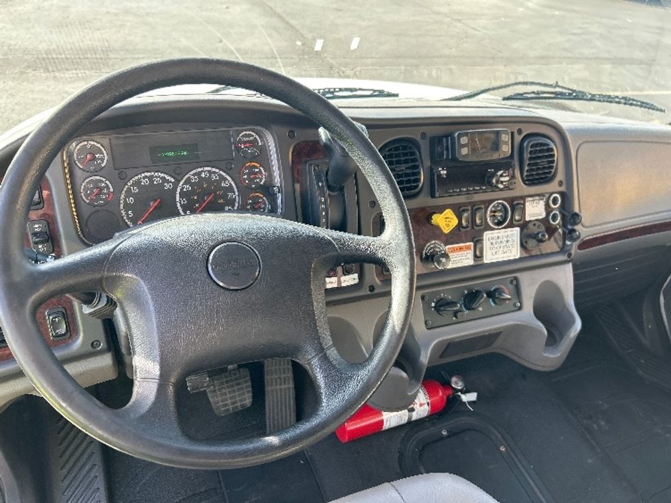Medium Duty Box Truck-Light and Medium Duty Trucks-Freightliner-2022-M2-Oklahoma City-OK-188,968\n\t\tmiles-$ 60,500 - Image 17