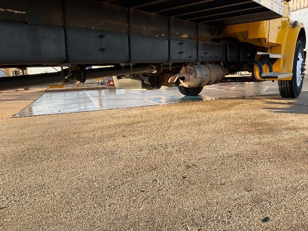 Medium Duty Box Truck-Light and Medium Duty Trucks-Freightliner-2022-M2-Oklahoma City-OK-99,841\n\t\tmiles-$ 77,250 - Image 13