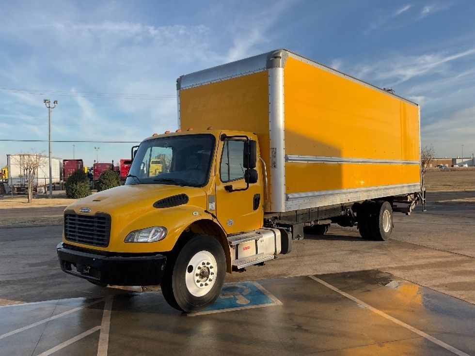 Medium Duty Box Truck-Light and Medium Duty Trucks-Freightliner-2022-M2-Oklahoma City-OK-99,841\n\t\tmiles-$ 77,250 - Image 3
