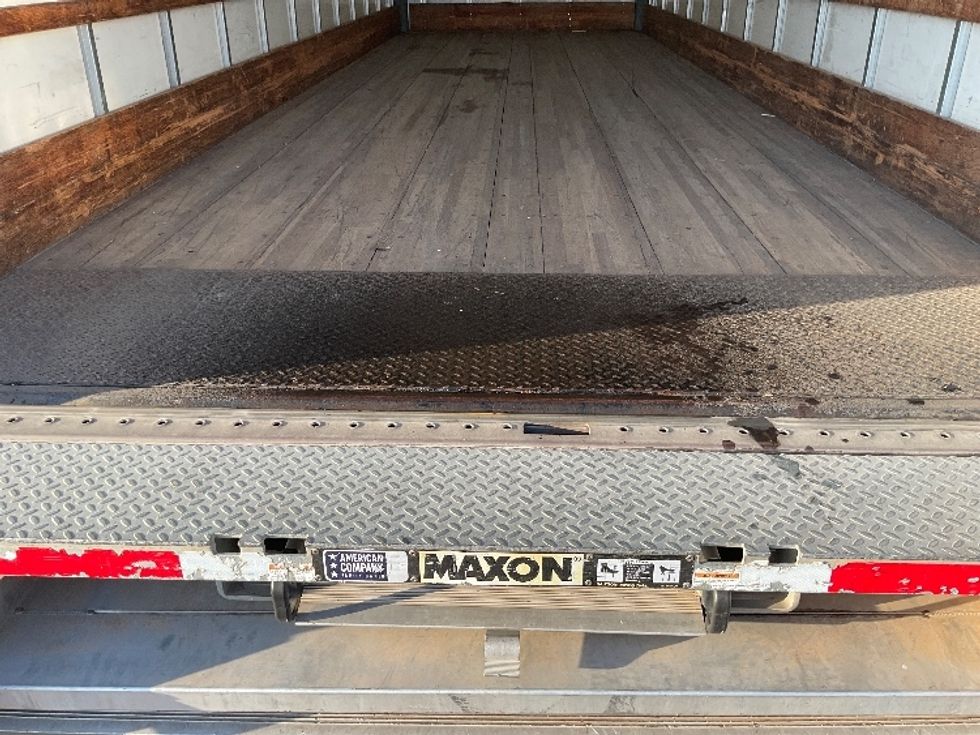 Medium Duty Box Truck-Light and Medium Duty Trucks-Freightliner-2022-M2-Oklahoma City-OK-99,841\n\t\tmiles-$ 77,250 - Image 9