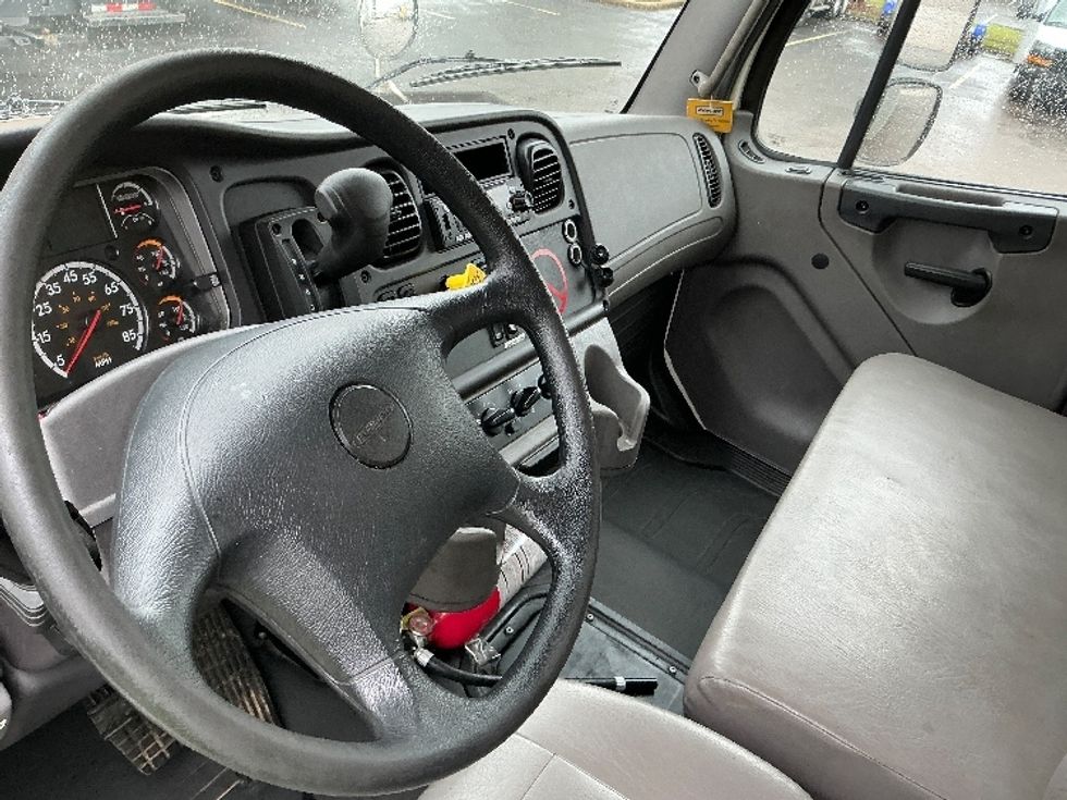 Medium Duty Box Truck-Light and Medium Duty Trucks-Freightliner-2022-M2-Olive Branch-MS-140,210\n\t\tmiles-$ 72,000 - Image 17