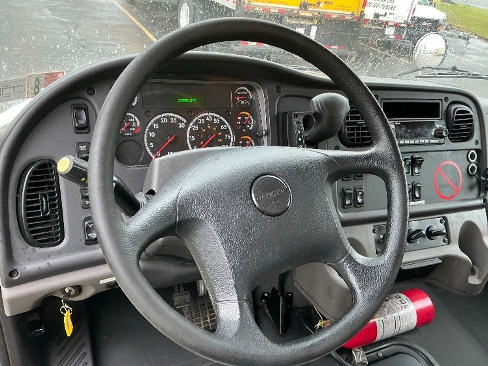 Medium Duty Box Truck-Light and Medium Duty Trucks-Freightliner-2022-M2-Olive Branch-MS-140,210\n\t\tmiles-$ 72,000 - Image 18