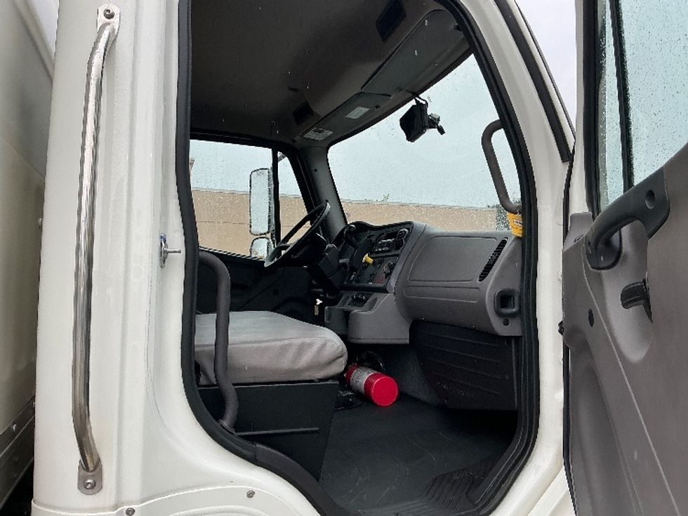 Medium Duty Box Truck-Light and Medium Duty Trucks-Freightliner-2022-M2-Olive Branch-MS-140,210\n\t\tmiles-$ 72,000 - Image 20