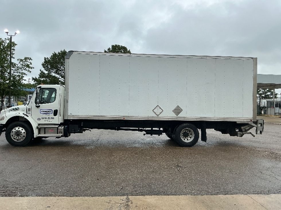Medium Duty Box Truck-Light and Medium Duty Trucks-Freightliner-2022-M2-Olive Branch-MS-140,210\n\t\tmiles-$ 72,000 - Image 4
