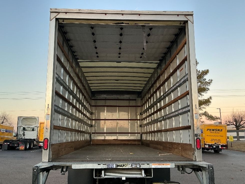 Medium Duty Box Truck-Light and Medium Duty Trucks-Freightliner-2022-M2-Olive Branch-MS-99,793\n\t\tmiles-$ 77,250 - Image 8