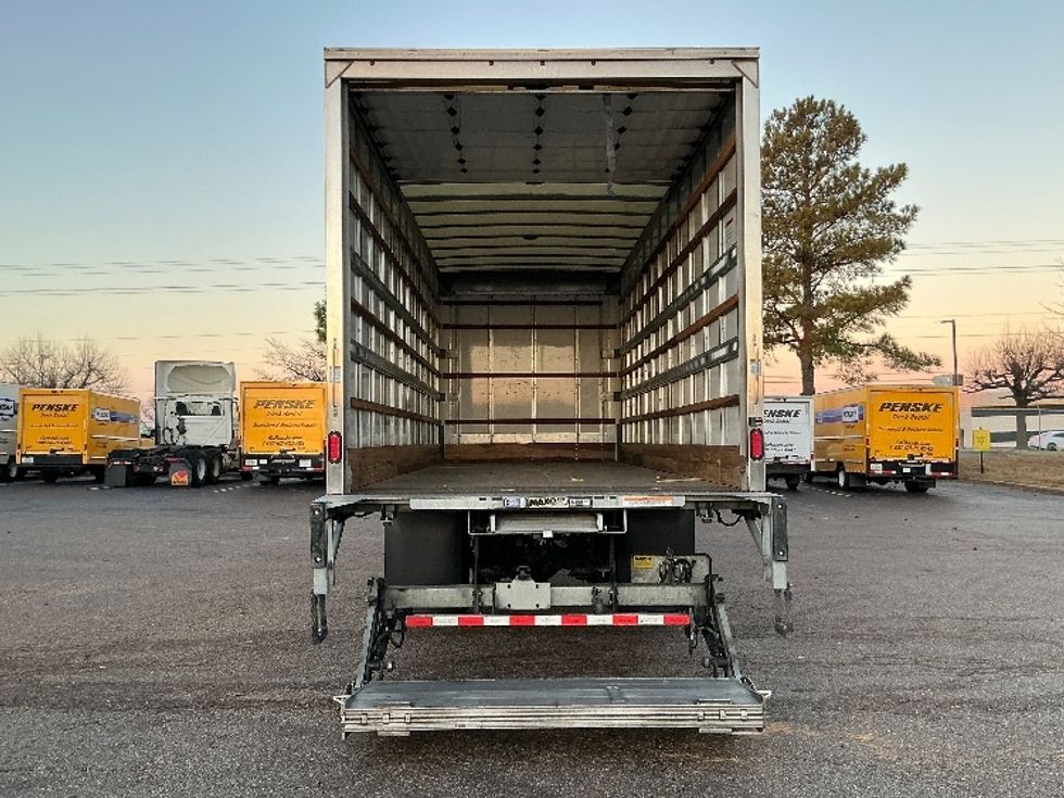 Medium Duty Box Truck-Light and Medium Duty Trucks-Freightliner-2022-M2-Olive Branch-MS-99,793\n\t\tmiles-$ 77,250 - Image 9