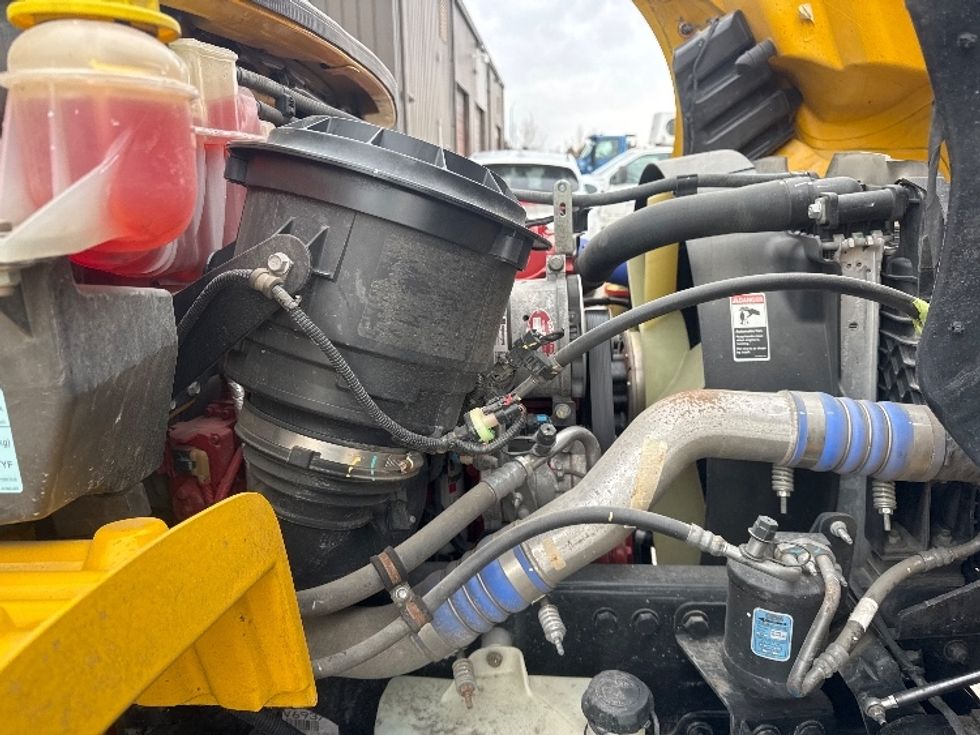 Medium Duty Box Truck-Light and Medium Duty Trucks-Freightliner-2022-M2-Omaha-NE-100,500\n\t\tmiles-$ 76,000 - Image 23