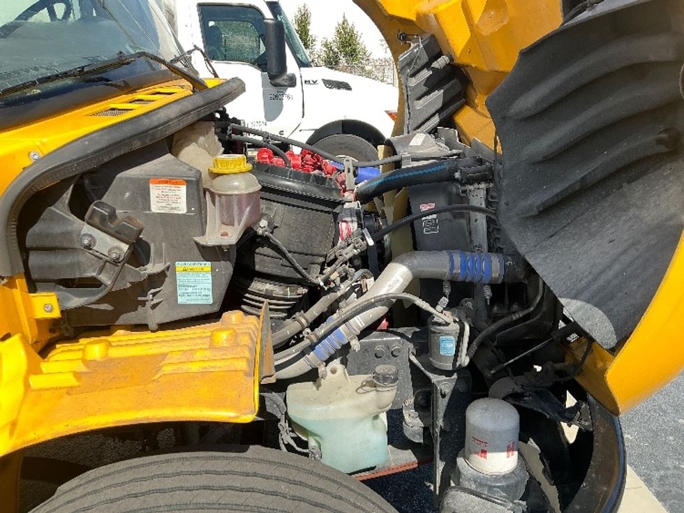 Medium Duty Box Truck-Light and Medium Duty Trucks-Freightliner-2022-M2-Orlando-FL-104,268\n\t\tmiles-$ 68,000 - Image 23