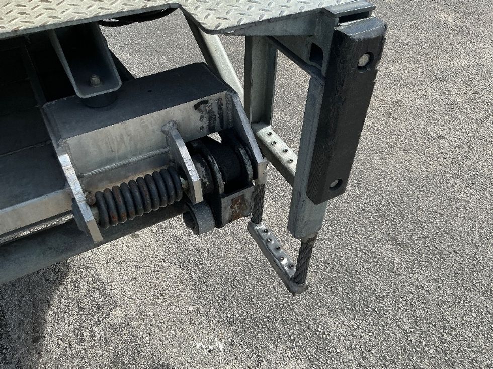 Medium Duty Box Truck-Light and Medium Duty Trucks-Freightliner-2022-M2-Orlando-FL-104,268\n\t\tmiles-$ 68,000 - Image 29