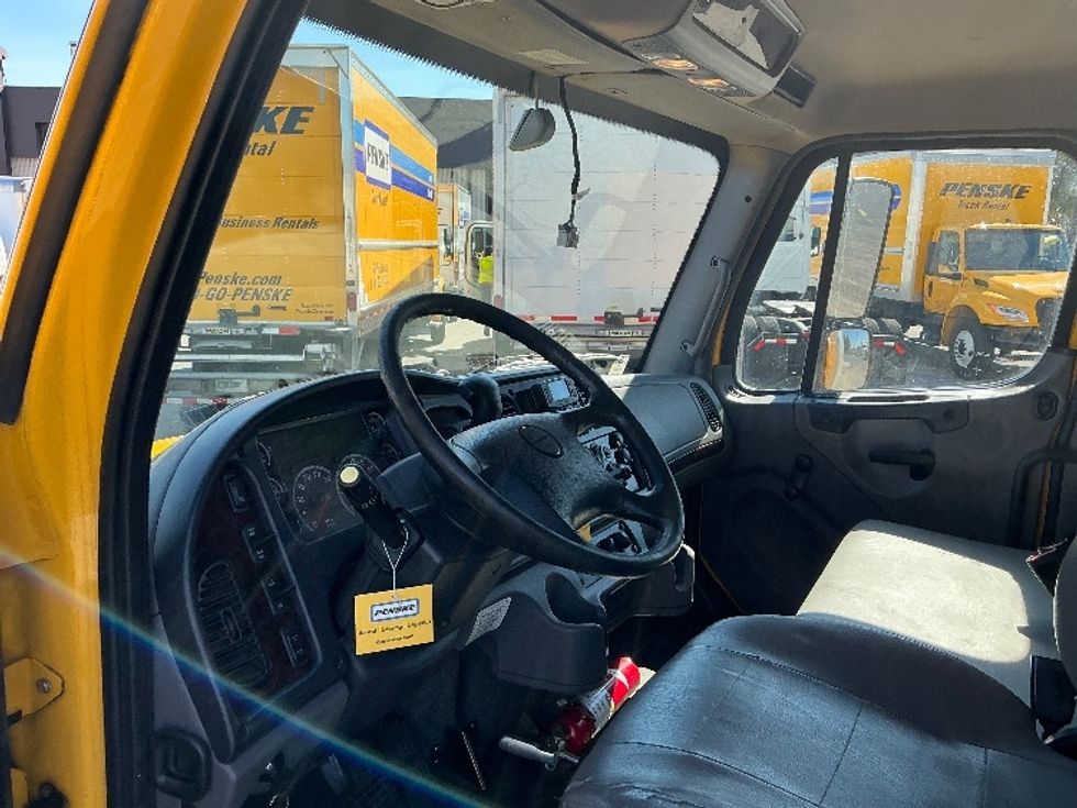 Medium Duty Box Truck-Light and Medium Duty Trucks-Freightliner-2022-M2-Orlando-FL-140,960\n\t\tmiles-$ 65,000 - Image 17