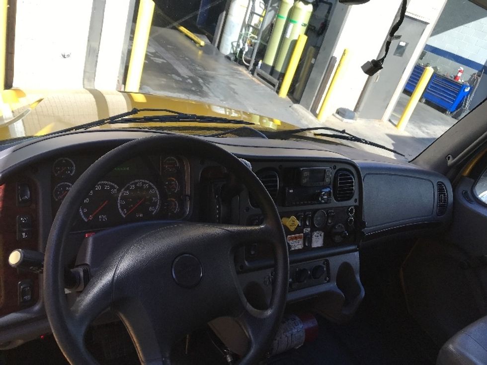 Medium Duty Box Truck-Light and Medium Duty Trucks-Freightliner-2022-M2-Orlando-FL-199,189\n\t\tmiles-$ 57,750 - Image 17