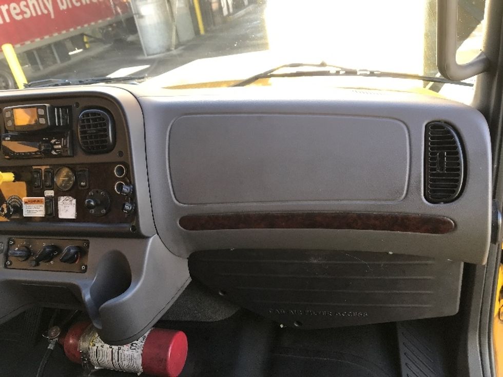 Medium Duty Box Truck-Light and Medium Duty Trucks-Freightliner-2022-M2-Orlando-FL-199,189\n\t\tmiles-$ 57,750 - Image 20