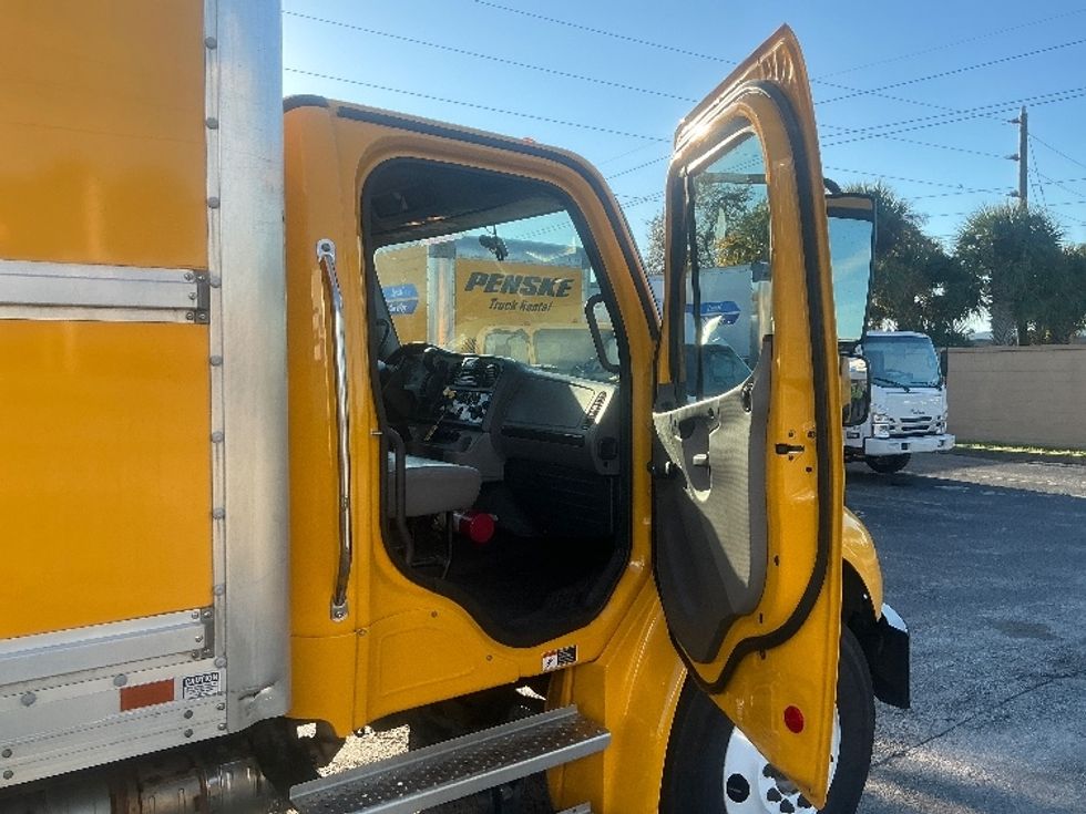 Medium Duty Box Truck-Light and Medium Duty Trucks-Freightliner-2022-M2-Orlando-FL-209,973\n\t\tmiles-$ 55,500 - Image 20