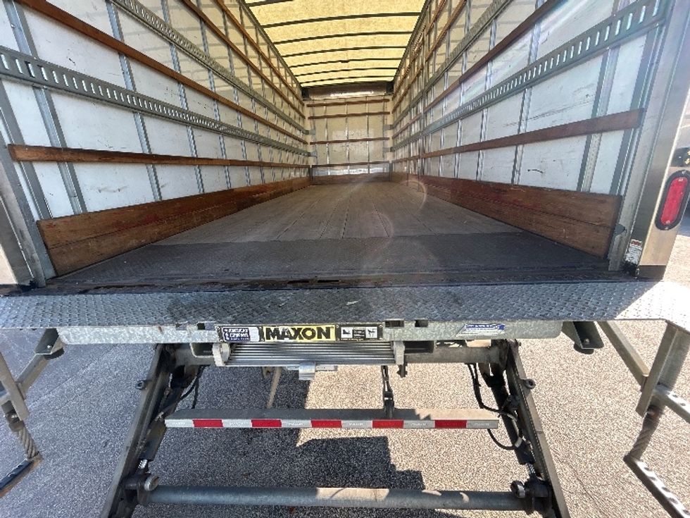 Medium Duty Box Truck-Light and Medium Duty Trucks-Freightliner-2022-M2-Orlando-FL-215,652\n\t\tmiles-$ 55,500 - Image 10