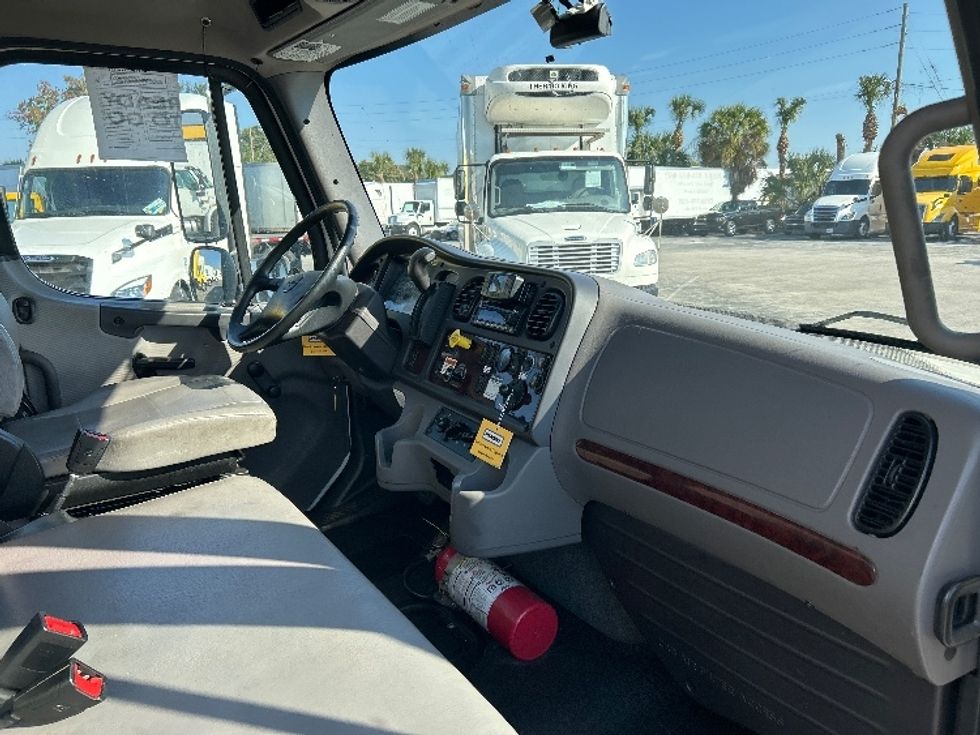 Medium Duty Box Truck-Light and Medium Duty Trucks-Freightliner-2022-M2-Orlando-FL-215,652\n\t\tmiles-$ 55,500 - Image 22